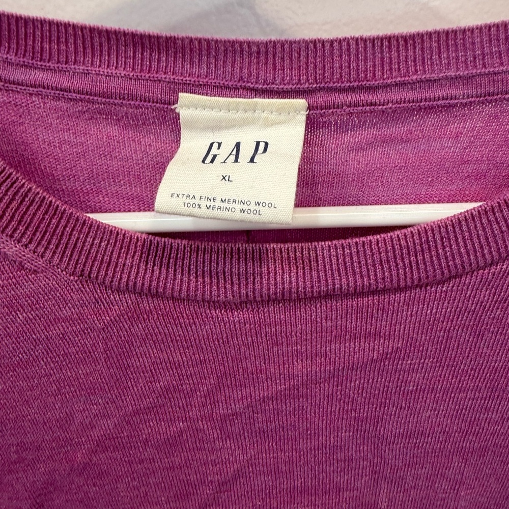 Gap  100% Merino Wool Crewneck Sweater - Picture 2 of 2